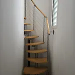 Maison Familiale, Proche