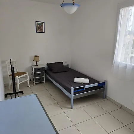 Maison Familiale, Proche